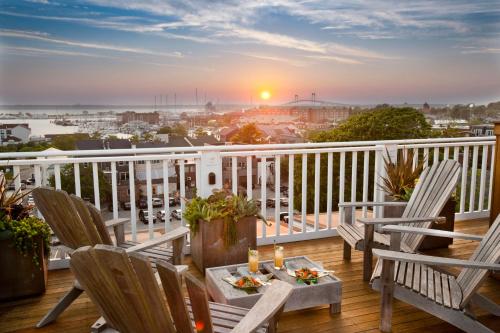 Balcon ou terrasse dans l'établissement The Vanderbilt, Auberge Resorts Collection