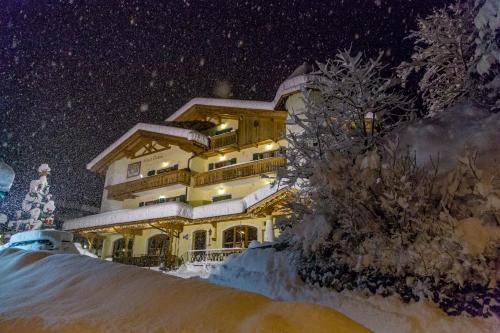 Kış mevsiminde Pineta Pastry Hotel