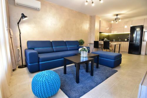 Khu vực ghế ngồi tại Kapana Luxury City Center Apartments with Garage