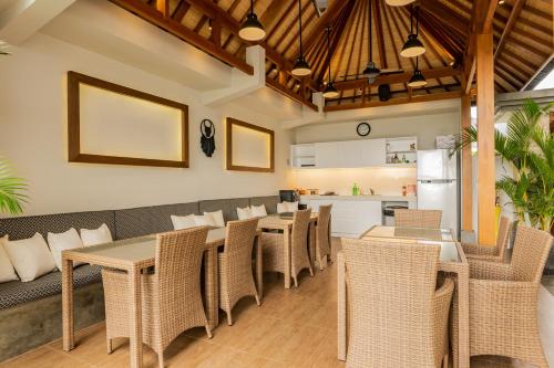 A kitchen or kitchenette at Bali Harmony Retreat