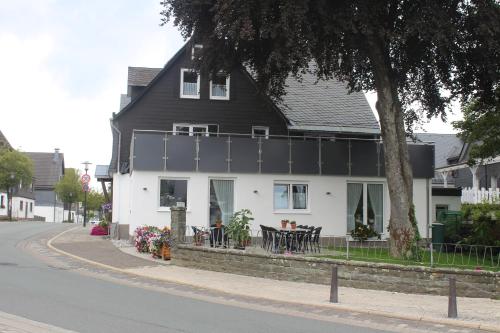 El barri de l'hostal o pensió o un barri que hi ha a prop