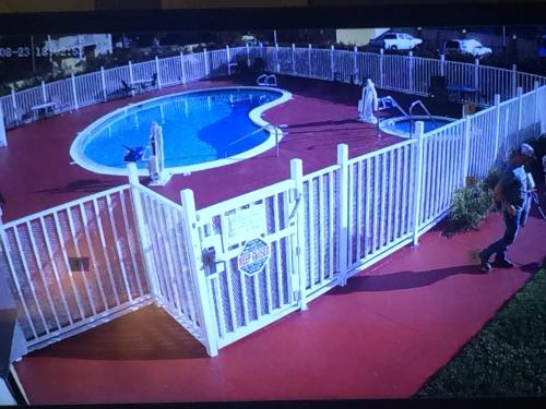 Piscina a La Quinta by Wyndham Oakland Airport Coliseum o a prop