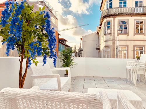 A balcony or terrace at The Arch - Charming Apartments in the Historic Center