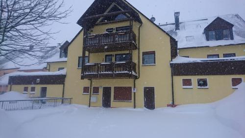 Ferienwohnung Dachspitze mit Tiefgaragenstellplatz und Skiraum semasa musim sejuk