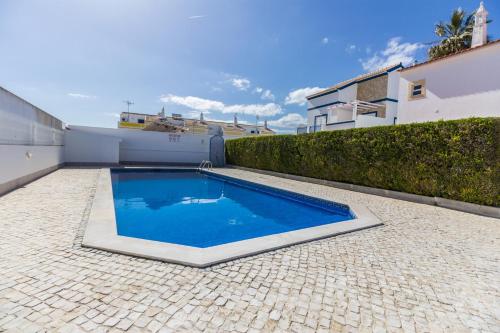 The swimming pool at or close to Monte Cabanita by ALGARVEMANTA