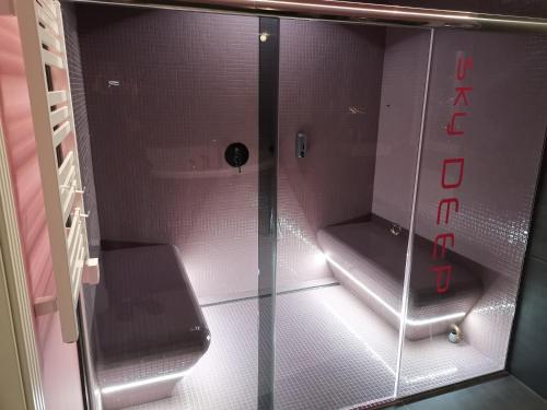 Kamar mandi di sky DEEP jacuzzi 30 FLOOR