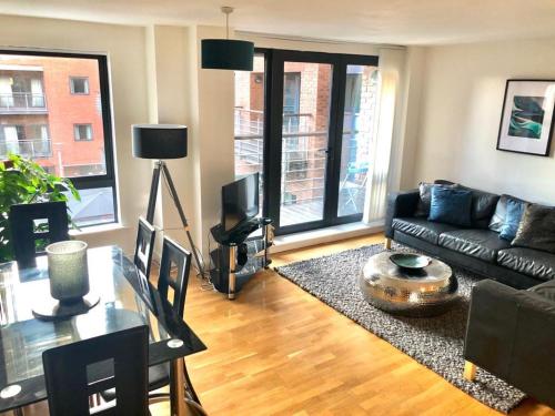 Zona d'estar a Duke Street - Liverpool city centre apartment