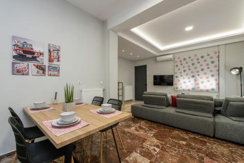 Bright & Stunning Flat in the City Centre tesisinde bir televizyon ve/veya eğlence merkezi