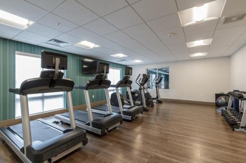 Fitnesscentret og/eller fitnessfaciliteterne på Holiday Inn Express & Suites- South Bend Casino, an IHG Hotel