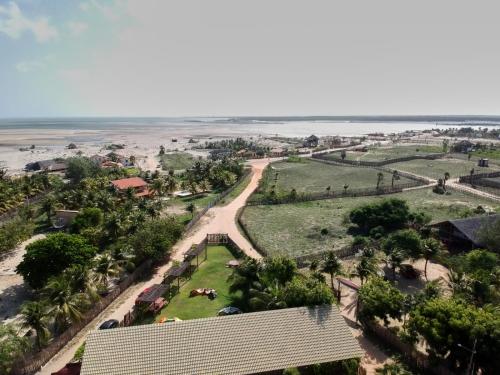 uitzicht op het strand vanuit het huis bij BeachResidence- KiteAliCori in Luis Correia