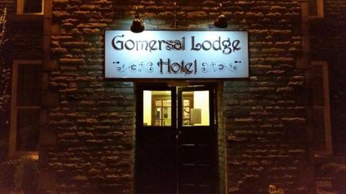 Снимка в галерията на Gomersal Lodge Hotel в Клекхийтън