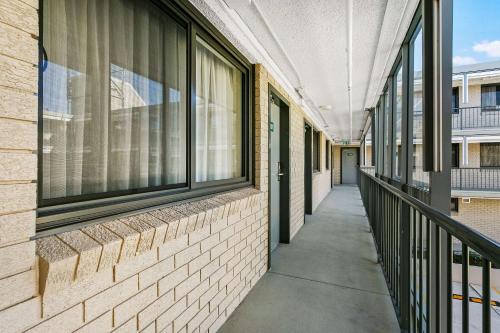 Un balcón o terraza en Quality Inn Sunshine Haberfield