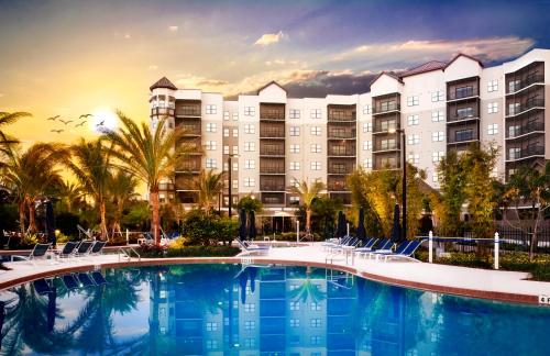 Πισίνα στο ή κοντά στο The Grove Resort & Water Park Orlando