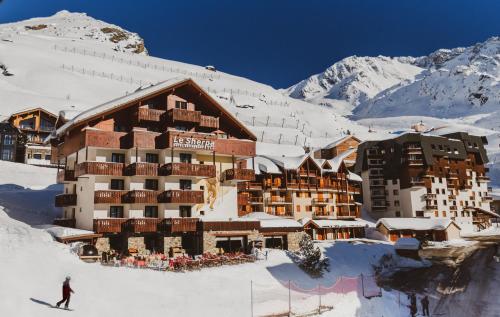 Hôtel Le Sherpa Val Thorens зимой