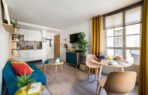 Dapur atau dapur kecil di Appartements - Le Logis Versaillais