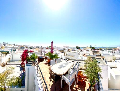 Uma vista geral de Olhão ou a vista da cidade a partir do bed and breakfast