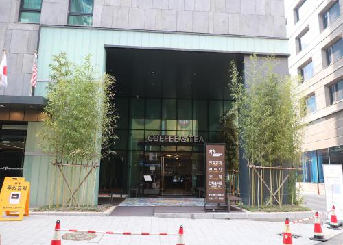 Muka bangunan atau pintu masuk Hotel Thomas Myeongdong