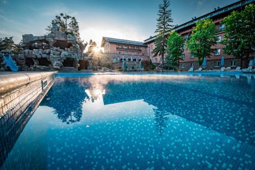 Swimming pool sa o malapit sa Spa Hotel Dvoretsa