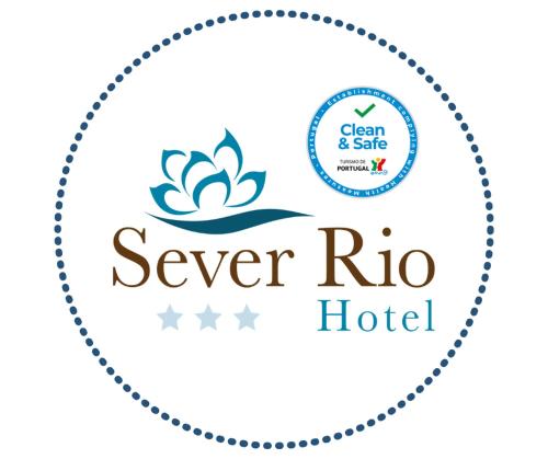 um logótipo para um hotel com as palavras sete rio hotel em Sever Rio Hotel em Marvão