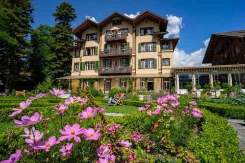 Sodas prie apgyvendinimo įstaigos Alpenrose Hotel and Gardens