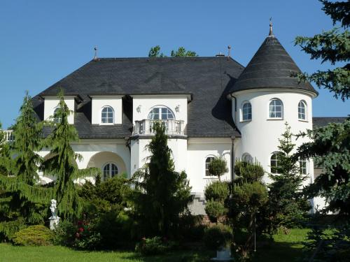 The building in which a szállodákat is located