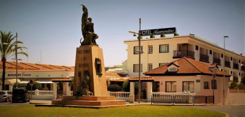 El edificio en el que está el hotel