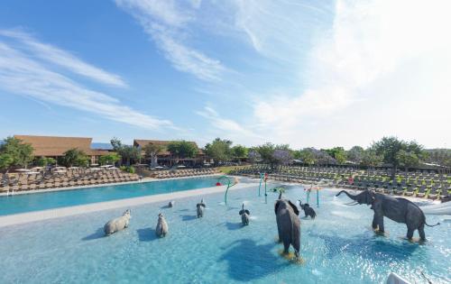 Sundlaugin á Camping & Resort Sangulí Salou eða í nágrenninu