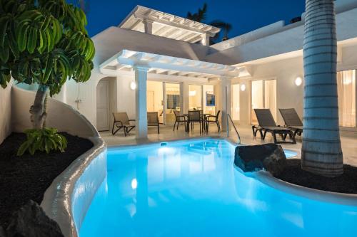 Bahiazul Villas Corralejo by Vreagestion में या उसके करीब स्विमिंग पूल