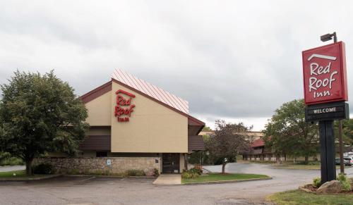 Сертификат, награда, вывеска или другой документ, выставленный в Red Roof Inn Kalamazoo West - Western Michigan U