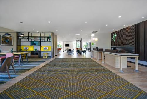 Ресторан / где поесть в Holiday Inn Grand Rapids North - Walker, an IHG Hotel