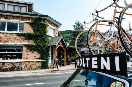 Sykling på eller i nærheten av Le Coffee Ride Cycling Cafe