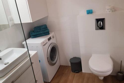 Un baño de Nowoczesny apartament przy Aquapark Reda