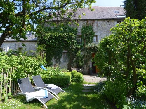 Enchanting Cottage with Terrace Garden tesisinin dışında bir bahçe