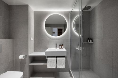 A bathroom at Botanique Hotel Prague