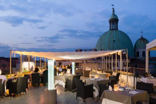 Restoran atau tempat makan lain di Hotel Carlton On The Grand Canal