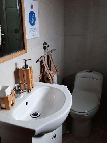 A bathroom at Hotel Tehuelche Natura