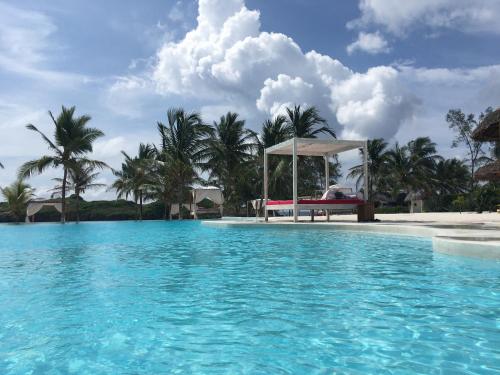 Kolam renang di atau di dekat Watamu Shell House