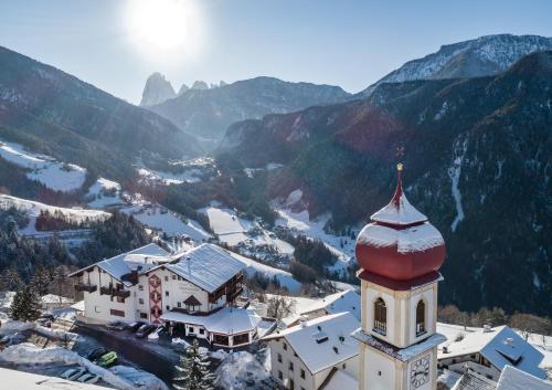 Splošen pogled na gorovje oz. razgled na gore, ki ga ponuja hotel