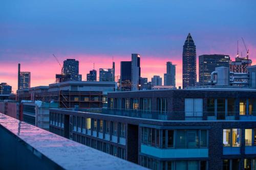 Una vista general de Frankfurt o una vista desde la ciudad tomada desde el aparthotel