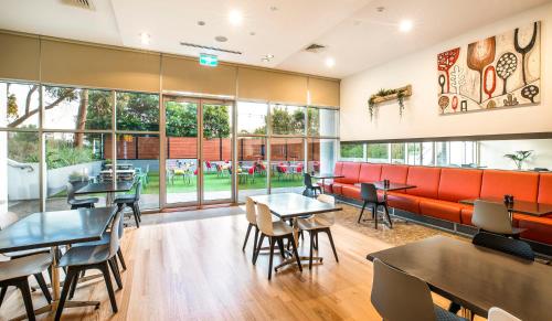 Гостиная зона в ibis Melbourne - Glen Waverley