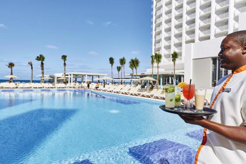 Гості Riu Palace Paradise Island - Adults Only - All Inclusive