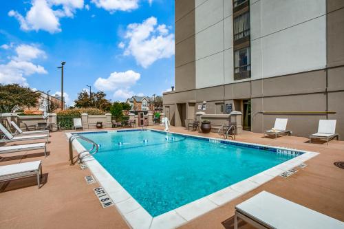 A piscina localizada em Hyatt Place Fort Worth/Hurst ou nos arredores