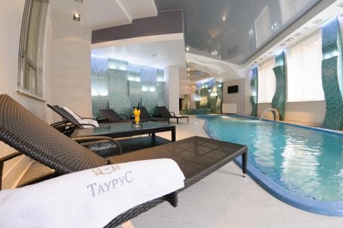 Πισίνα στο ή κοντά στο Taurus Hotel & SPA