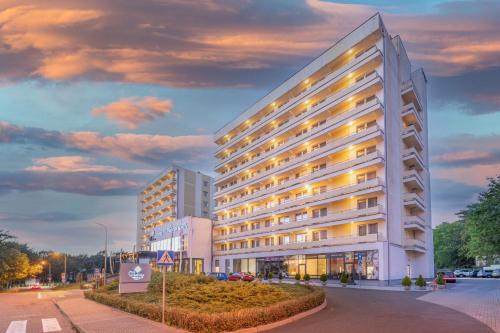 El edificio en el que está el hotel