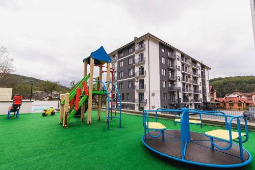 Aire de jeux pour enfants de l'établissement Mint Apartment Солнечное Закарпатье