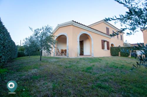 The building in which the holiday home is located