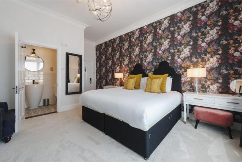 Katil atau katil-katil dalam bilik di Somerset House Boutique Hotel and Restaurant