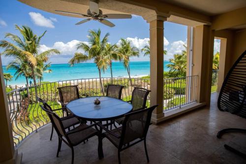 Villa Renaissance Unit 205 Grace Bay Beach