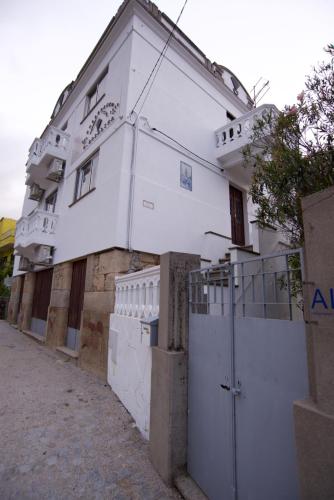 El edificio en el que está la estancia rural