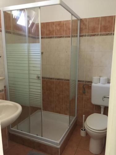 Un baño de Bakonyi Kemencésház